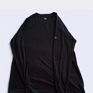 ALO Yoga Classic Black Long Sleeve Tee
